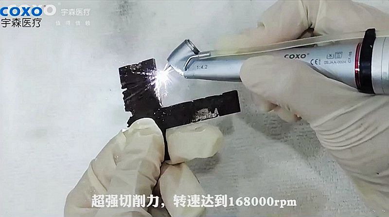 宇森牙科手機新品推介會，無菌拔牙手機、1:4.2增速反角光纖手機c7-3s。 科貿(mào)嘉友熱線17791999852